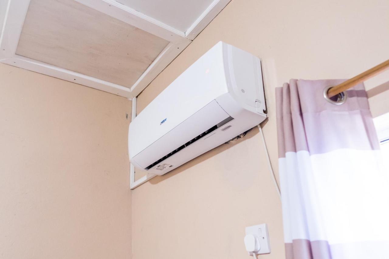 Golden Palms Apartment Kingstown Buitenkant foto